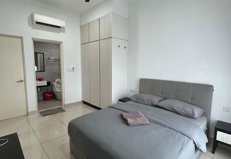 The Pinnacles (Pinnacle Tower)