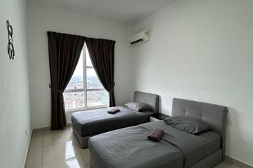 The Pinnacles (Pinnacle Tower)