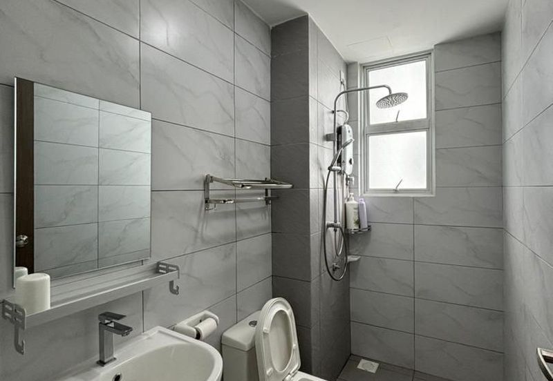 SKS Habitat Apartment, Larkin