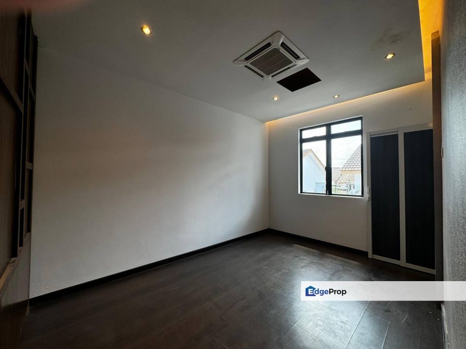 Taman Sri Pulai Perdana 2 Storey Endlot With Land For Sale, Johor, Skudai