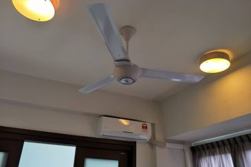 Baypoint @ Country Garden Danga Bay