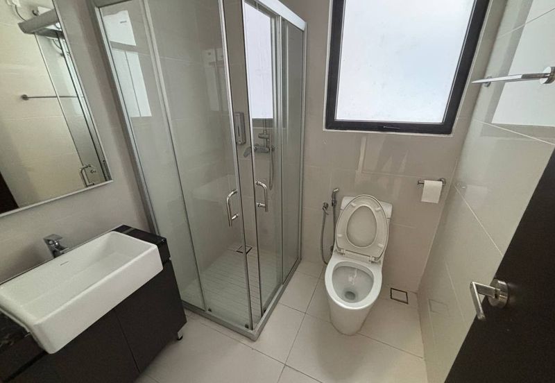 Baypoint @ Country Garden Danga Bay