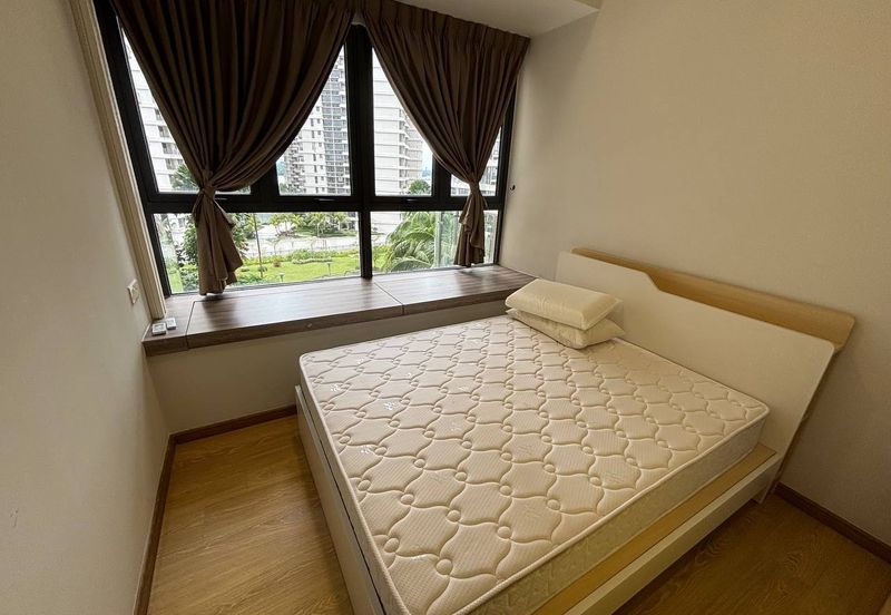 Baypoint @ Country Garden Danga Bay