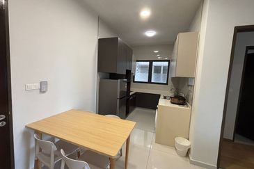 Baypoint @ Country Garden Danga Bay