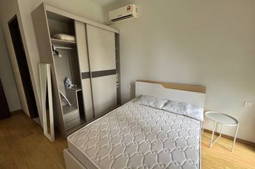 Baypoint @ Country Garden Danga Bay