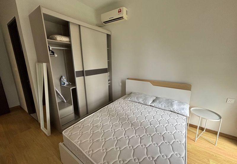 Baypoint @ Country Garden Danga Bay