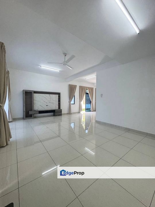 Bandar Cemerlang 2 Storey Endlot With Land For Sale, Johor, Ulu Tiram