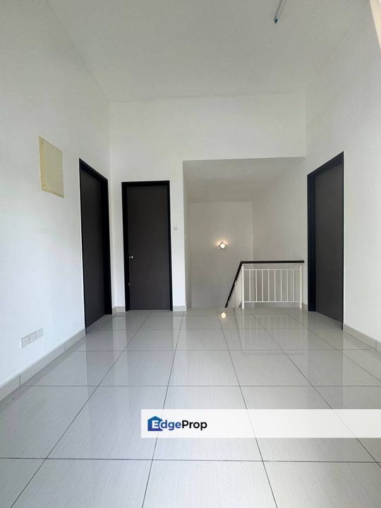 Bandar Cemerlang 2 Storey Endlot With Land For Sale, Johor, Ulu Tiram