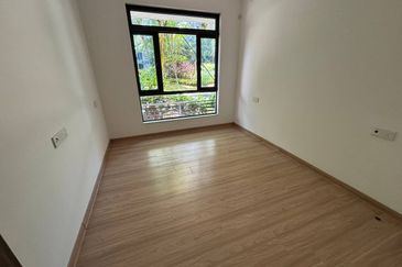 Regalia Park @ Forest City