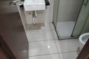 Baypoint @ Country Garden Danga Bay