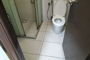 Baypoint @ Country Garden Danga Bay