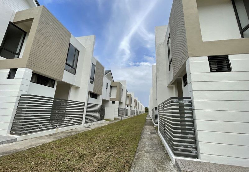 Avira Garden Terraces @ Medini