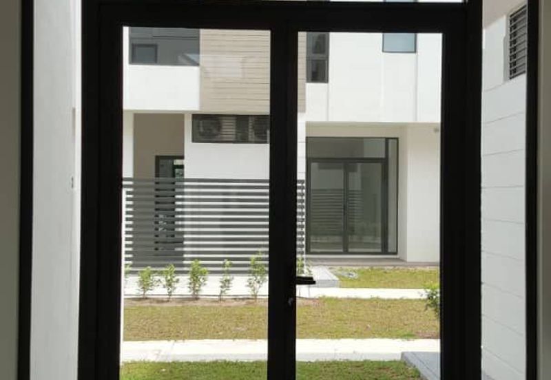 Avira Garden Terraces @ Medini