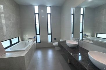 Isola Villa @ Senibong Cove