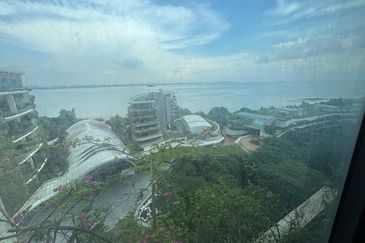 Cerulean Bay @ Forest City