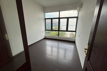 Cerulean Bay @ Forest City