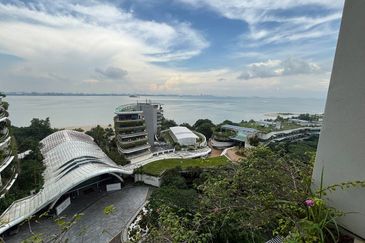 Cerulean Bay @ Forest City