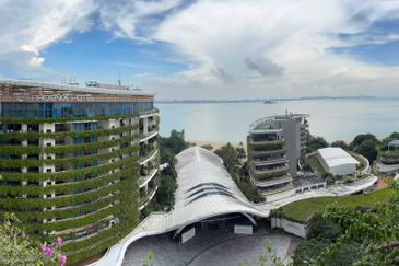 Cerulean Bay @ Forest City