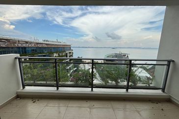 Cerulean Bay @ Forest City