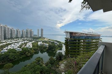 Cerulean Bay @ Forest City