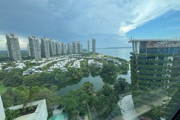 Cerulean Bay @ Forest City