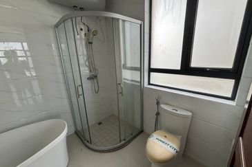 Cerulean Bay @ Forest City