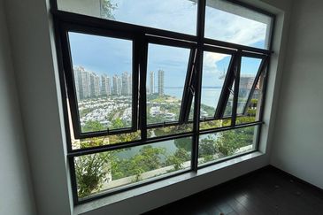 Cerulean Bay @ Forest City