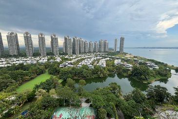 Cerulean Bay @ Forest City