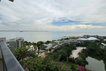 Cerulean Bay @ Forest City