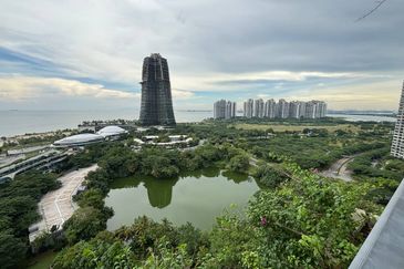 Cerulean Bay @ Forest City