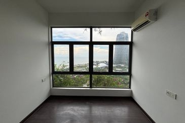 Cerulean Bay @ Forest City