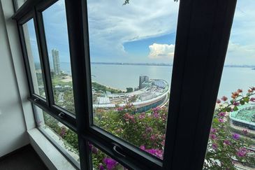 Cerulean Bay @ Forest City