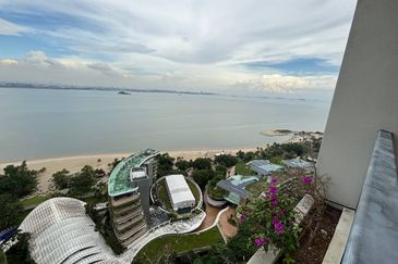 Cerulean Bay @ Forest City