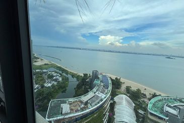 Cerulean Bay @ Forest City