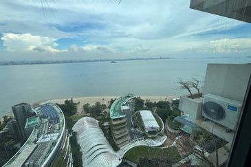 Cerulean Bay @ Forest City