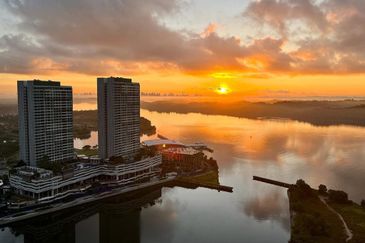 Puteri Cove Residences