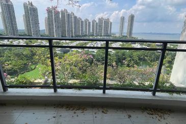 Cerulean Bay @ Forest City