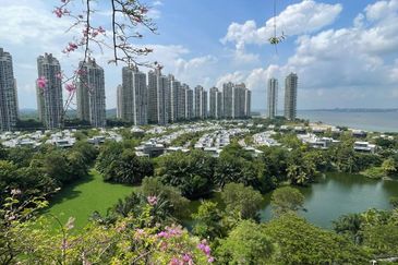 Cerulean Bay @ Forest City