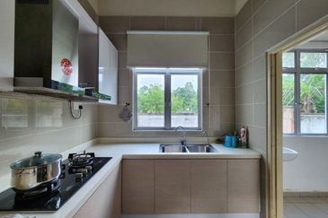 Bina Park Bandar Seri Alam