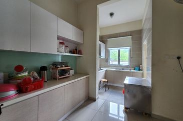 Bina Park Bandar Seri Alam