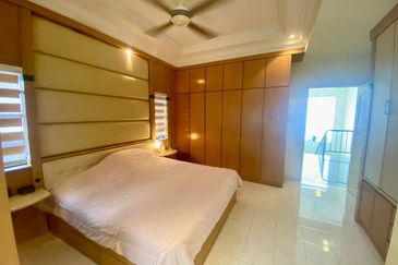 Taman Nong Chik Heights