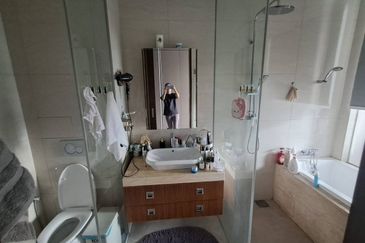 Puteri Cove Residences