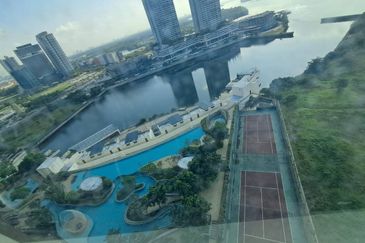 Puteri Cove Residences