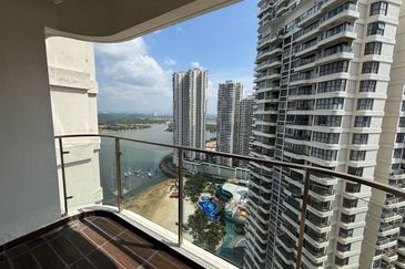 Bay Laurel @ Country Garden Danga Bay