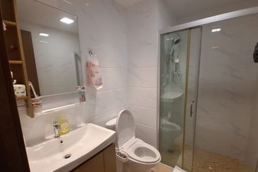 Carnelian Tower Forest City