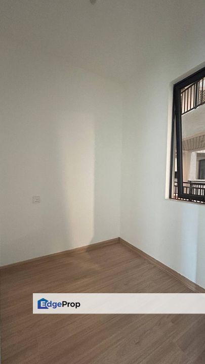  Starview Bay Forest City @ High floor Unit For Sale, Johor, 