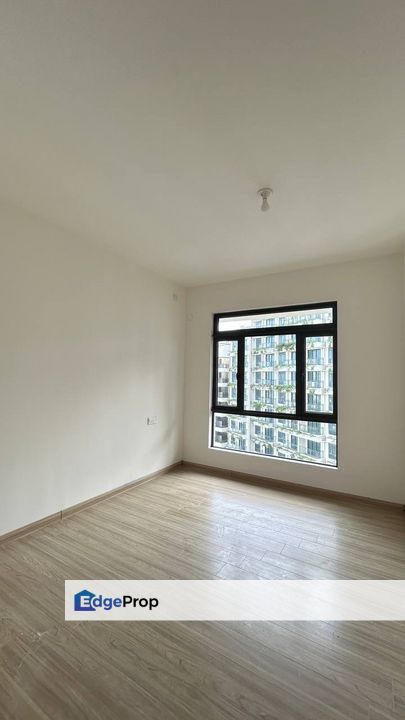  Starview Bay Forest City @ High floor Unit For Sale, Johor, 
