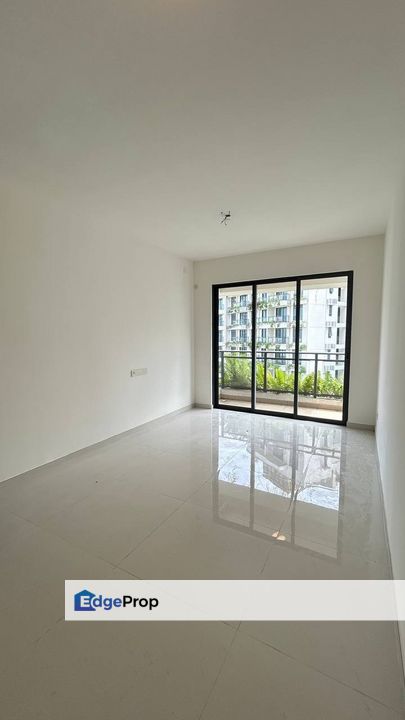 Starview Bay Forest City @ High floor Unit For Sale, Johor, 