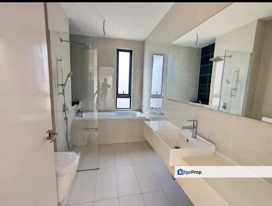 Sunway Emerald Residence @ End Lot  Double Storey Link House For Rent, Johor, 