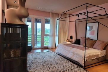 Emerald Bay @ Puteri harbour